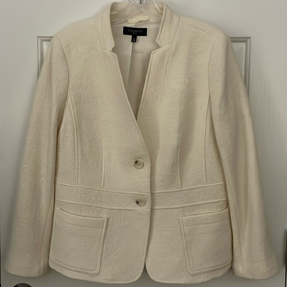 Never Worn Talbots Petite Off White Wool Blend Blazer.